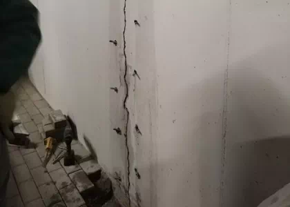 Naprawa pęknięcia ściany